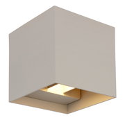 Moderne, kubische Außen-Wandleuchte in Beige, seitliche Perspektive