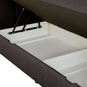 Boxbett mit geöffnetem Stauraum, seitliche Perspektive