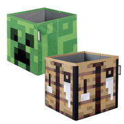 Twee vierkante opbergdozen in Minecraft-stijl (groene Creeper en bruin blok), open en gezien vanuit een schuin vooraanzicht op een witte achtergrond