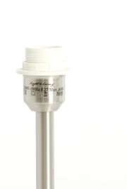 Close-up van een zilveren lampvoet met E27-fitting, verticaal perspectief
