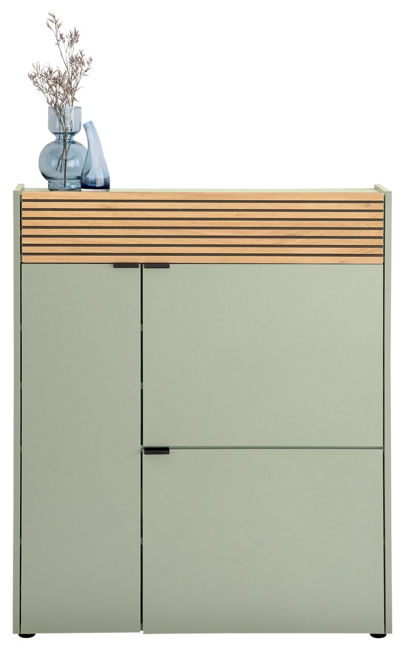 Moderner Schuhschrank in hellem Grün mit Holzlamellen und dekorativen Vasen, Frontalansicht