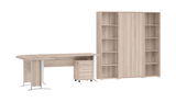 Komplett-Büro-Set bestehend aus einem Eckschreibtisch mit Rollcontainer und einem großen Regal mit Türen und offenen Fächern, in heller Holzoptik, seitliche Perspektive.