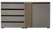 Frontale Ansicht eines modernen Sideboards mit grauen Schubladen und einer Holztür mit vertikalen Streifen.