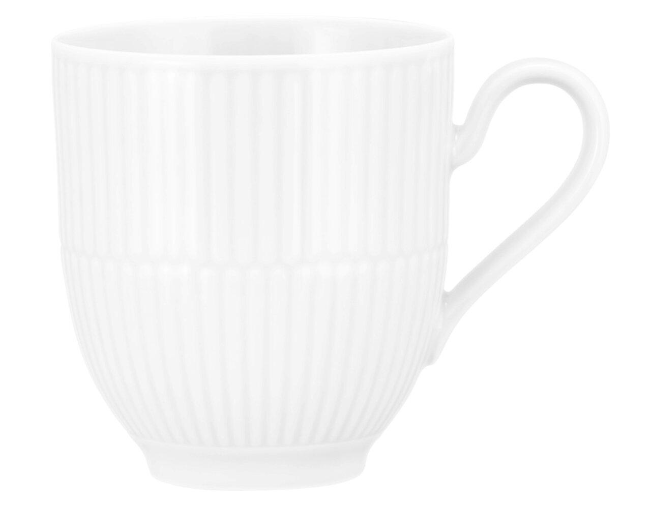 Weißer Becher mit Henkel, geriffelte Oberfläche, seitliche Perspektive