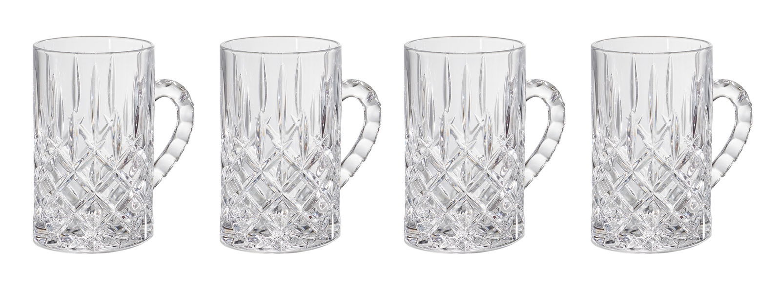 Nachtmann Glühwein-/Teegläser 4er-Set Noblesse Vier elegante Glühweingläser mit Henkel und edlem Schliffmuster, frontal abgebildet.