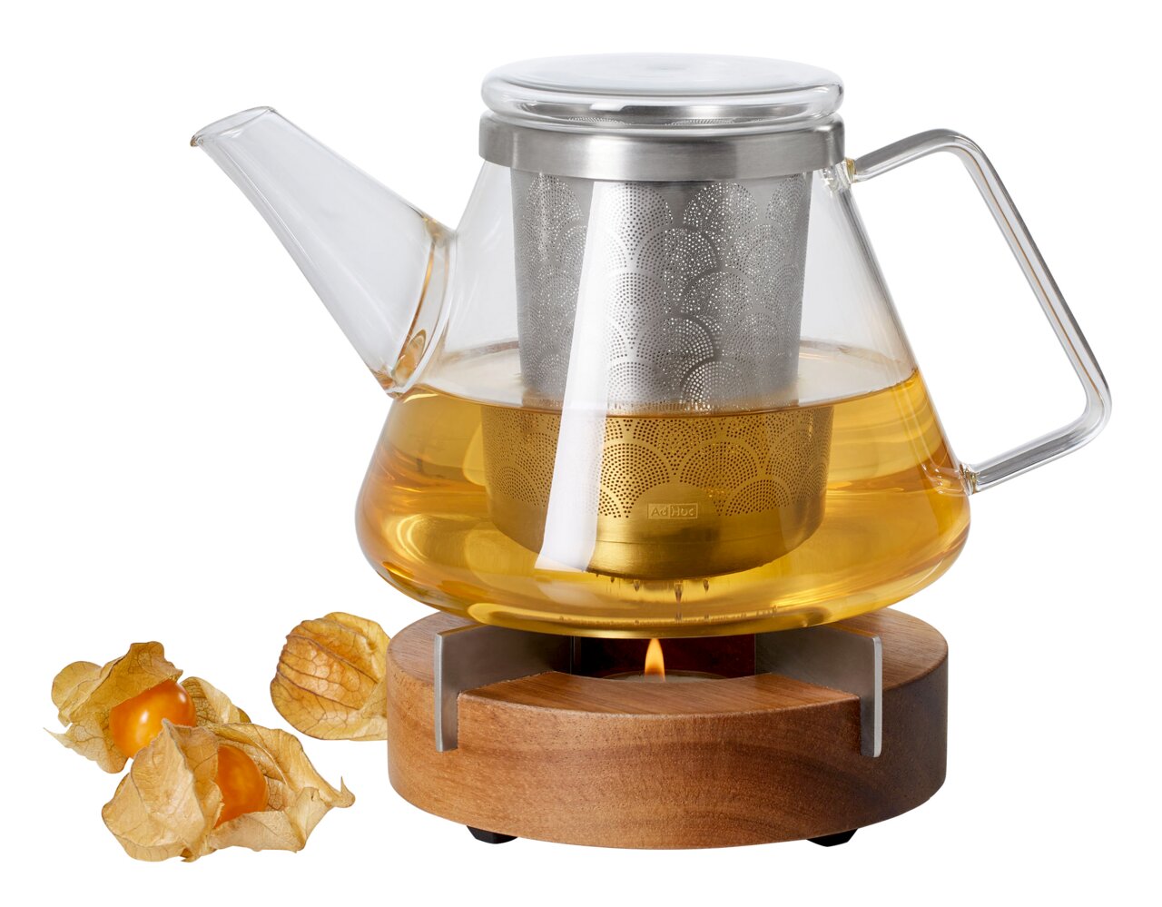 Teekanne mit integriertem Sieb auf einem Holz-Stövchen, seitliche Perspektive