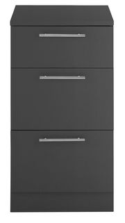 Moderner, grauer Unterschrank mit drei Schubladen und silbernen Griffen, Frontalansicht