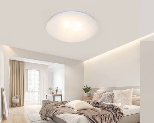 BOXXX LED-plafondlamp LINCOLN Moderne led-plafondlamp in een stijlvolle slaapkamer, van onderaf gezien.