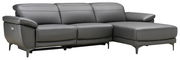 Graue Ledercouch mit Longchair, Perspektive von vorne links
