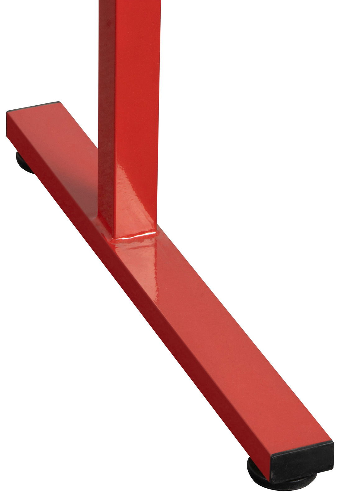 Nahaufnahme eines roten Tischbeins eines Gaming Tisches, seitliche Perspektive