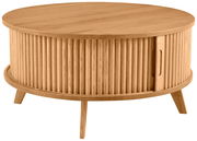 Runder Couchtisch aus Holz mit geriffelter Oberfläche und schrägen Beinen, seitliche Perspektive