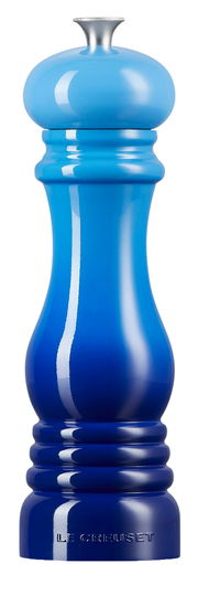 Blaue Pfeffermühle aus Keramik, Vorderansicht, mit glänzender Oberfläche und silbernem Knopf.
