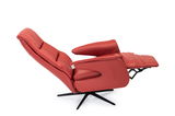 Roter Relaxsessel in Liegeposition, seitliche Perspektive