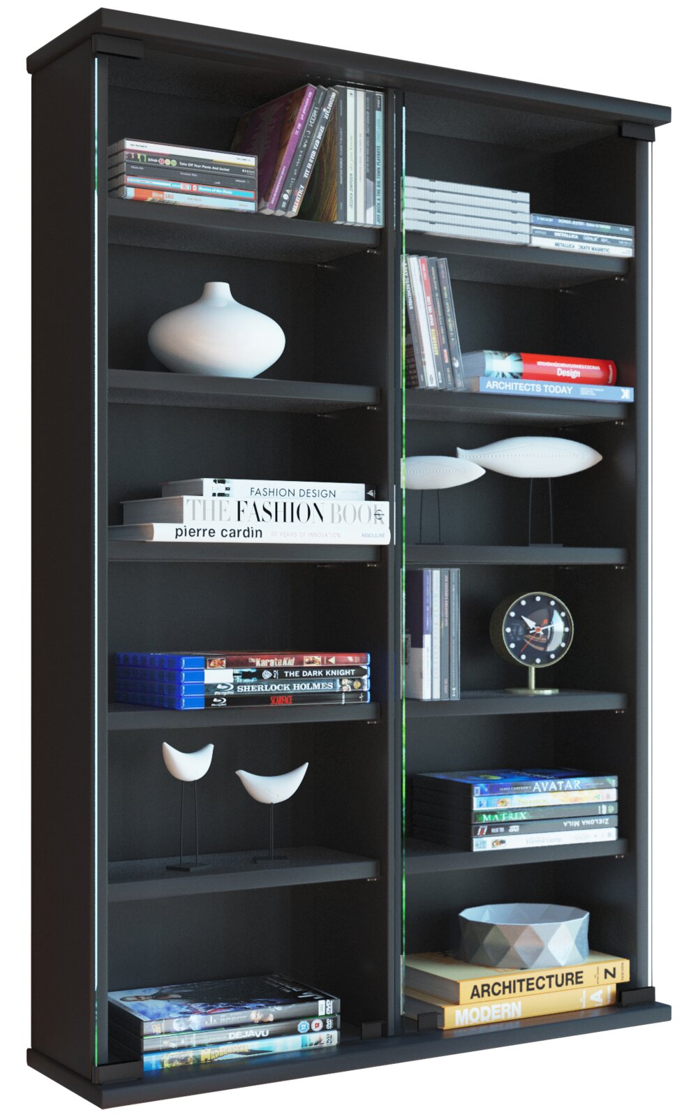 Schwarzer Vitrinenschrank/Bücherschrank mit zwei Glas-Schiebetüren und mehreren Regalböden, gefüllt mit Büchern und Deko, in leicht schräger Frontansicht von links