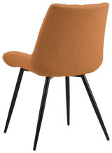 Rückansicht eines modernen Stuhls mit orangefarbenem Stoffbezug und schwarzen Metallbeinen.