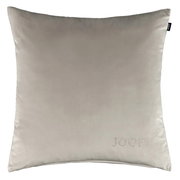 Beige Kissenhülle 45x45cm mit gesticktem 'JOOP!' Logo, frontal fotografiert