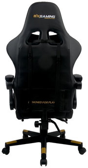 Rückansicht eines schwarzen Gaming-Stuhls mit gelben Akzenten und der Aufschrift 'BX Gaming - Designed for Players'.