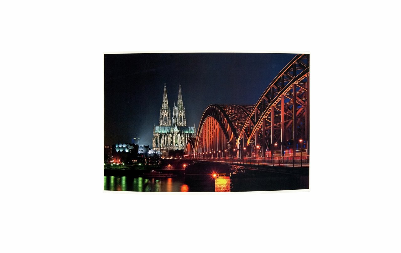 Z2 Schlüsselkasten KEY Nachtaufnahme des Kölner Doms und der Hohenzollernbrücke, seitliche Perspektive