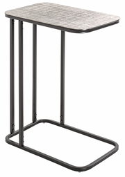 Moderner Beistelltisch mit rechteckiger Tischplatte und schwarzem Metallgestell, seitliche Perspektive