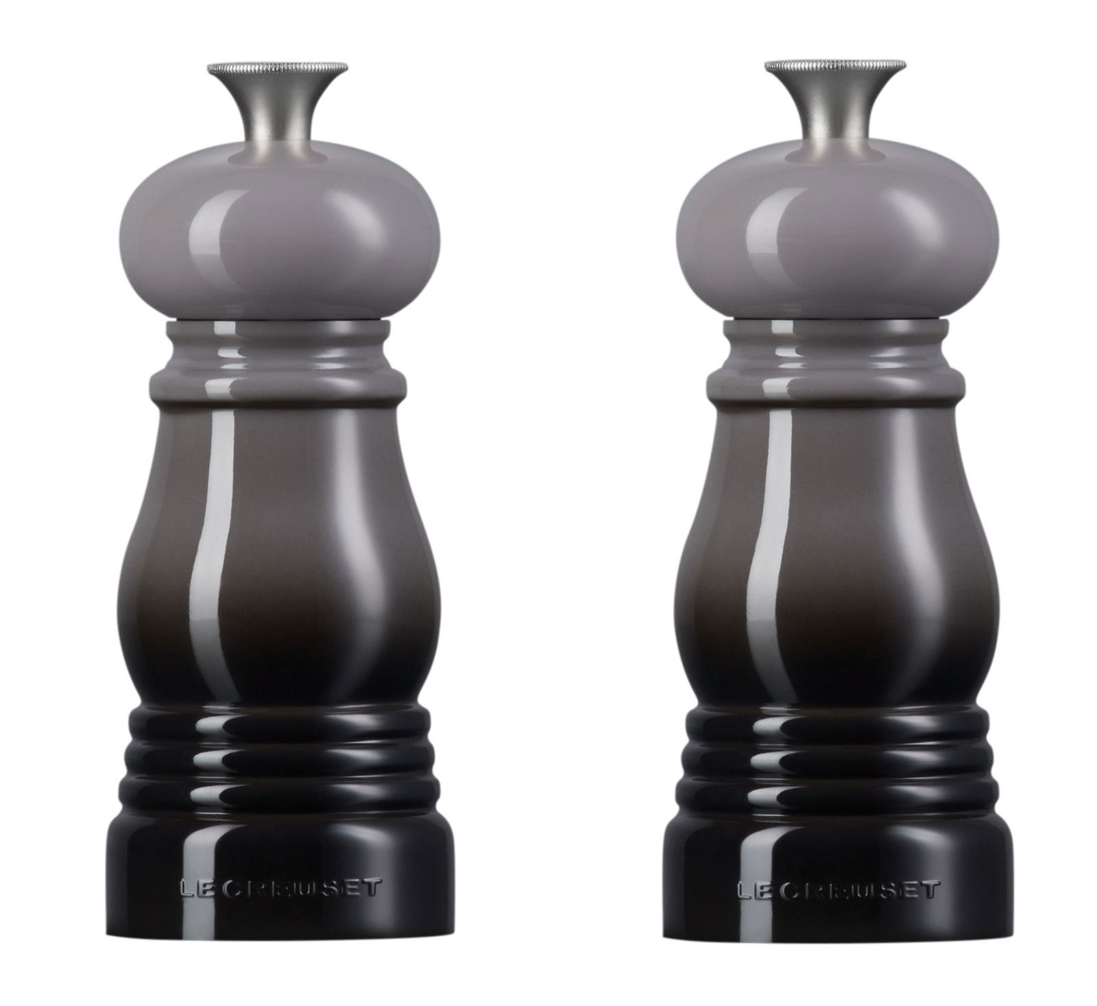 LE CREUSET Mühlen-Set klein Flint Zwei graue Mühlen aus dem Mühlen-Set klein Flint, frontal abgebildet.