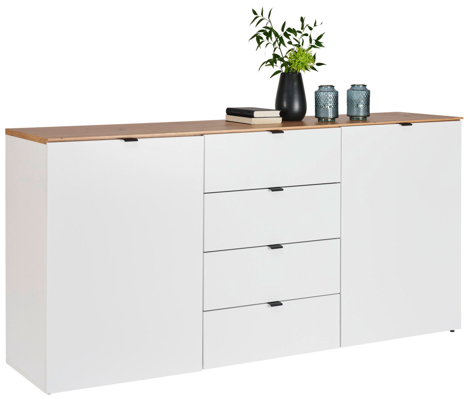Weißes Sideboard mit Holzplatte, zwei Türen und vier Schubladen, dekoriert mit Pflanzen und Kerzen, seitliche Perspektive