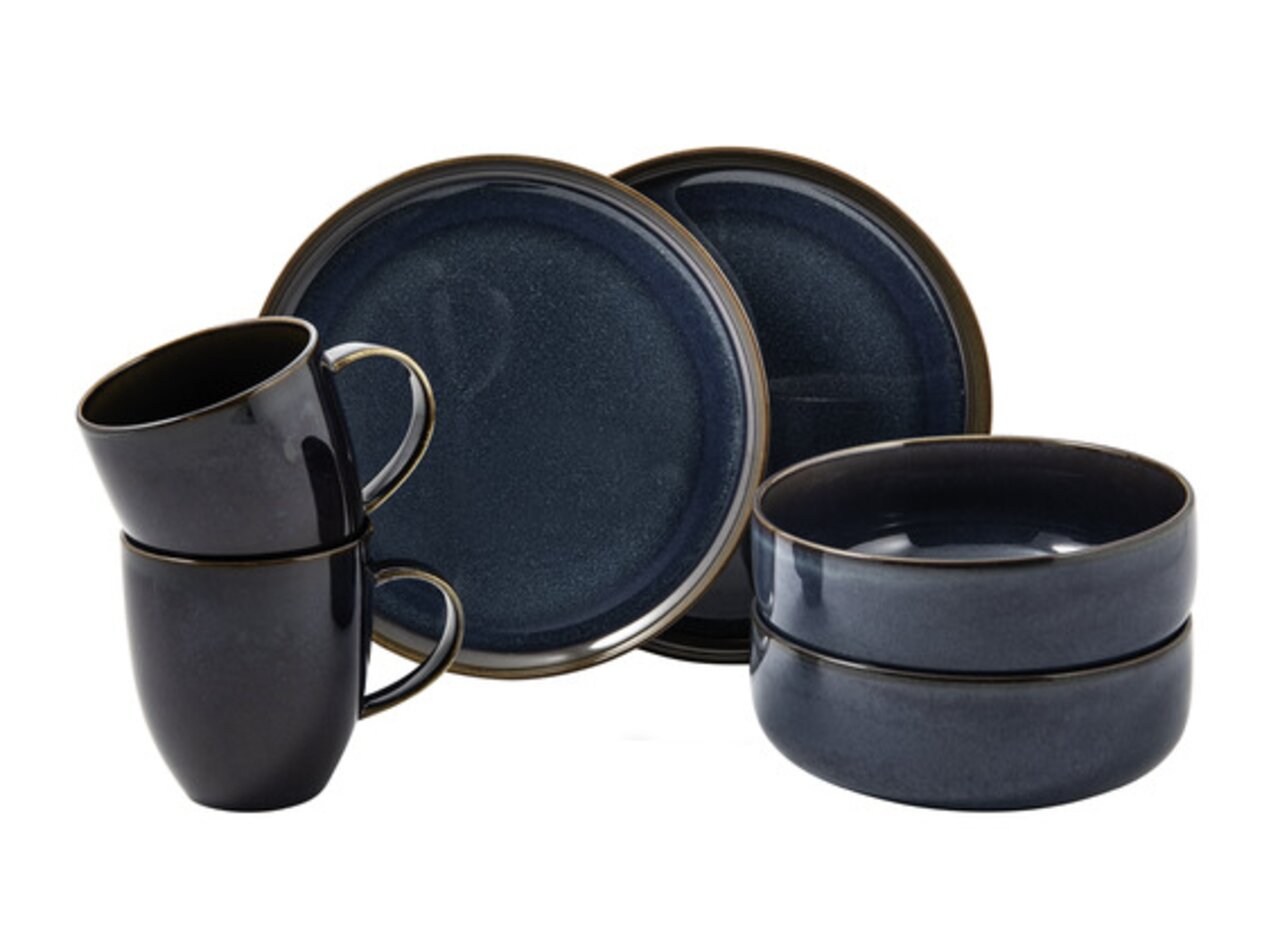 Like by Villeroy & Boch Frühstücks-Set 6-tlg. Denim CRAFTED DENIM Frühstücks-Set 6-tlg. Denim in dunklem Blau, bestehend aus zwei Tassen, zwei Tellern und zwei Schalen, seitliche Perspektive