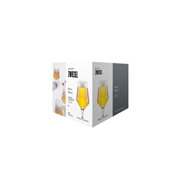 Verpakking van een set van vier bierglazen van Schott Zwiesel, met afbeeldingen van gevulde glazen, in perspectief van voren en licht van opzij.