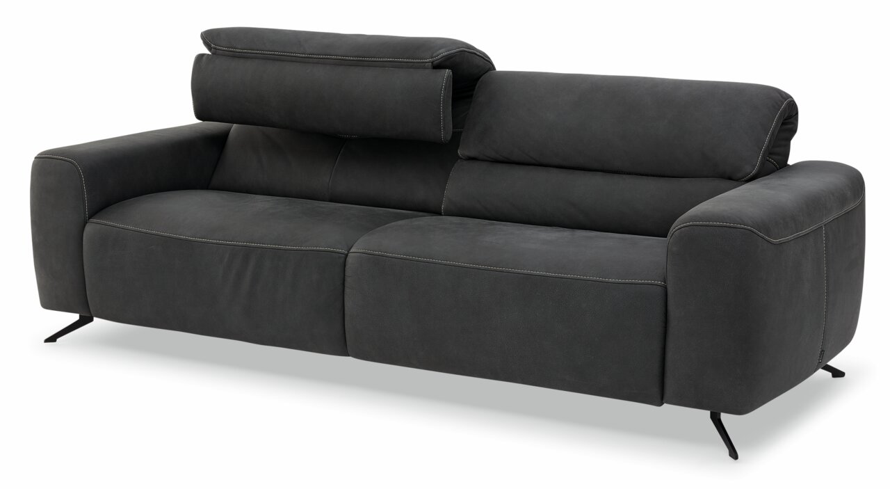 Dreiersofa in dunklem Stoff mit verstellbarer Kopfstütze, seitliche Perspektive