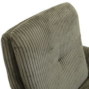 Nahaufnahme eines Armlehnstuhls mit grünem, geripptem Stoffbezug, Ansicht von hinten.