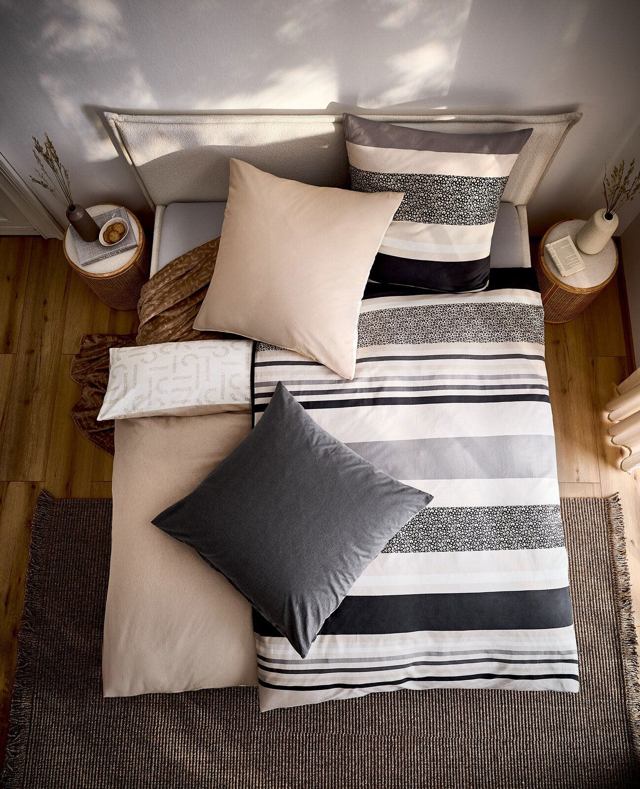 Esprit Bettwäsche E-LEO STRIPE 135x200cm Bettwäsche-Set Esprit E-LEO STRIPE in Streifenmuster, Vogelperspektive