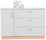 Weiße Wickelkommode mit drei Schubladen und einer Tür, Holzgriffe und Sockel, Frontalansicht