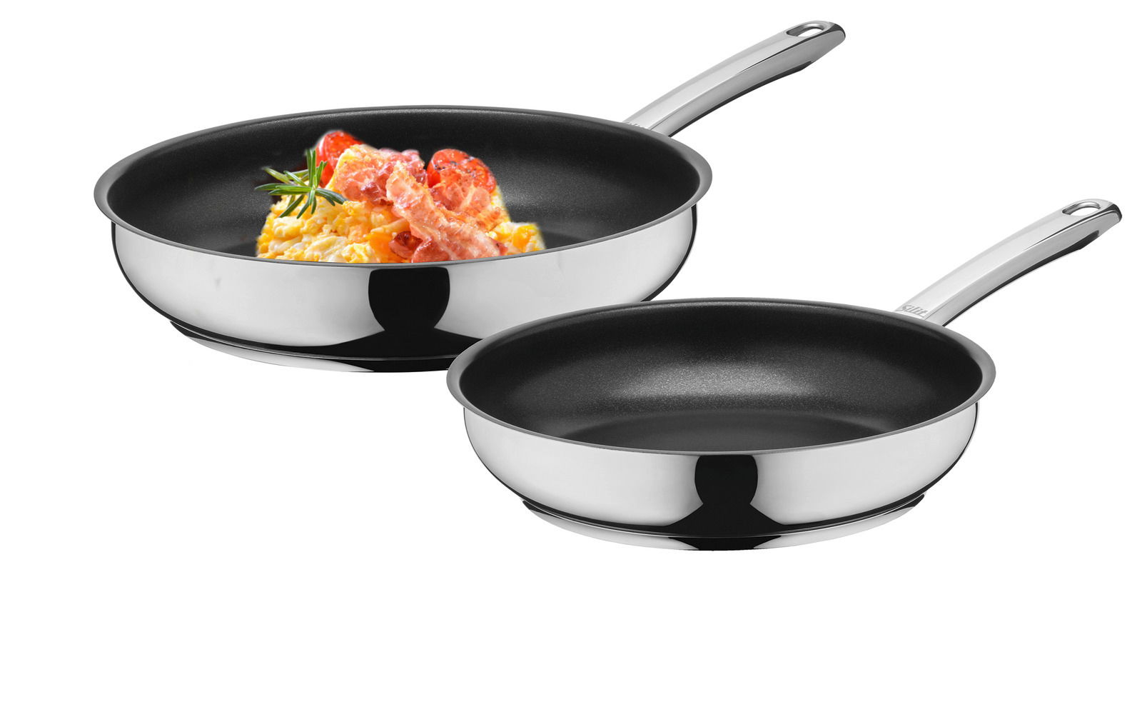 Zweiteiliges Pfannenset Calabria aus Edelstahl, eine Pfanne mit Rührei und Speck, seitliche Perspektive