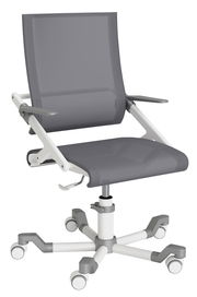 Moderner Bürostuhl mit Netzrückenlehne und Armlehnen, seitliche Perspektive