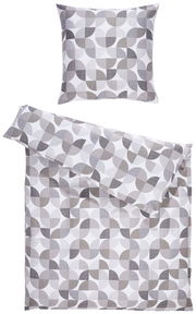 Bettwäsche-Set in der Größe 155x220cm mit geometrischem Muster in Grau- und Weißtönen, aus der Vogelperspektive fotografiert.