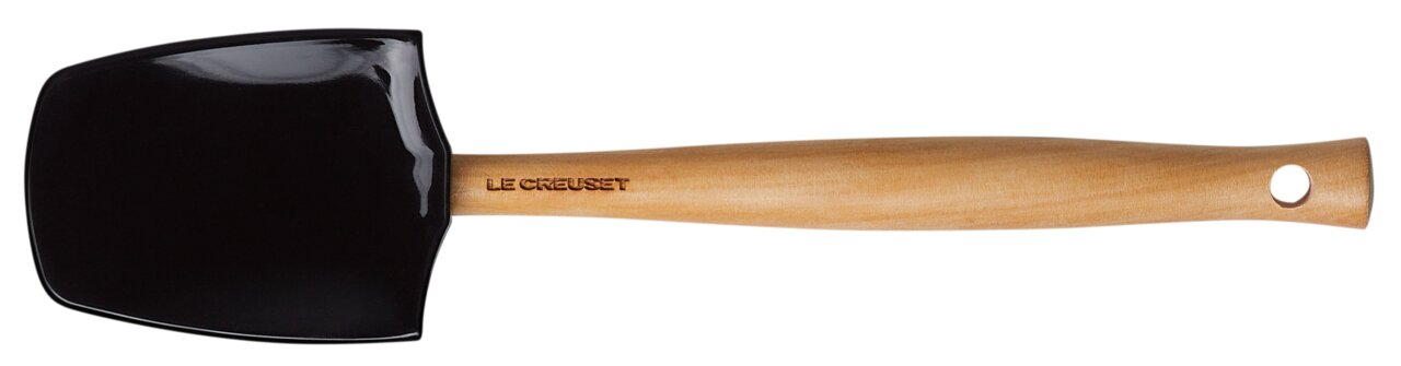 Großer Kochlöffel mit schwarzem Kopf und Holzgriff, seitliche Ansicht