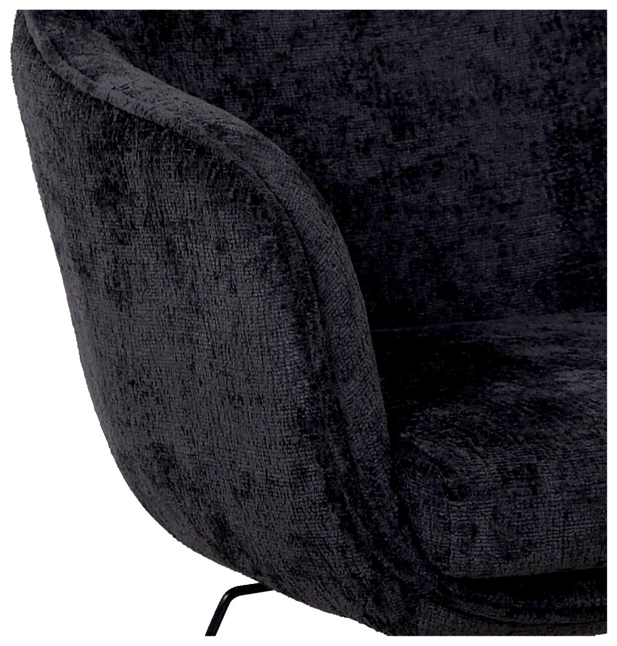 Nahaufnahme eines schwarzen Drehstuhls mit weicher Polsterung, seitliche Perspektive