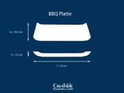 Weiße BBQ-Platte aus Porzellan mit Maßangaben (Länge 33 cm, Breite 16,5 cm, Höhe 3,5 cm), dargestellt als Silhouette in Draufsicht und Seitenansicht.