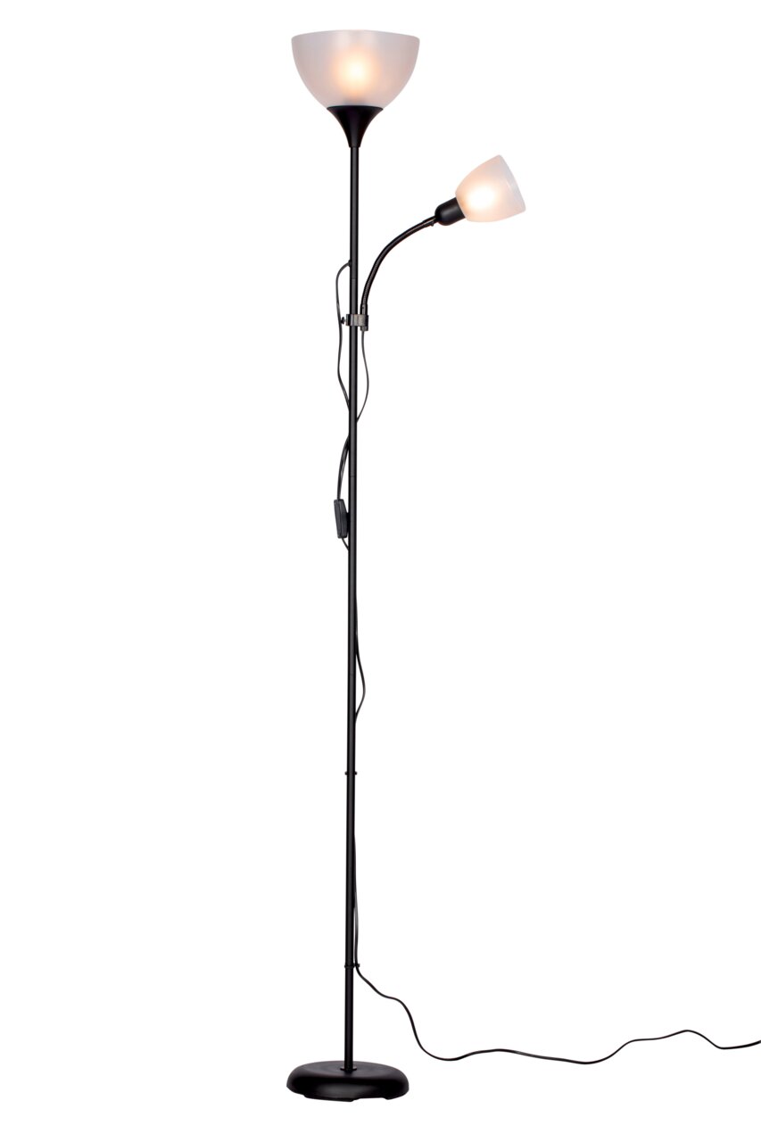 Stehleuchte mit zwei Leuchtköpfen, einer nach oben und einer seitlich ausgerichtet, in schwarzer Farbe. Frontalansicht.