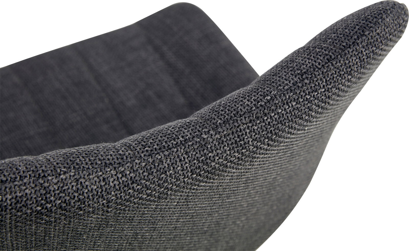 Nahaufnahme eines dunkelgrauen, strukturierten Stoffbezugs mit sichtbarer Naht, schräg von oben fotografiert.