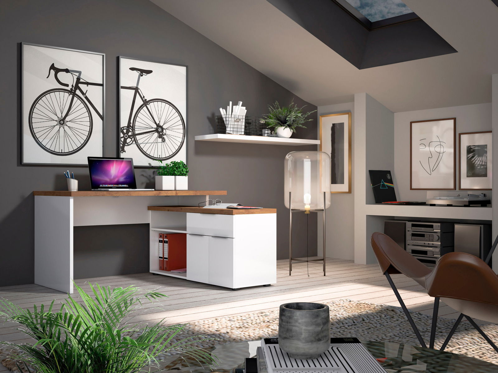 Moderner Eckschreibtisch in einem stilvollen Arbeitszimmer mit Dekorationen, Pflanzen und einem Laptop, aus der Perspektive von vorne links betrachtet.