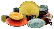 Buntes Kombiservice 16-tlg mit Tellern, Schalen und Tassen in verschiedenen Farben, aus seitlicher Perspektive fotografiert.