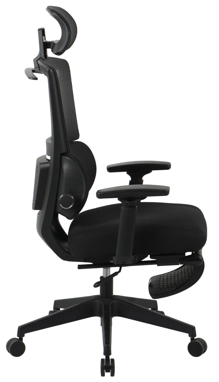 Zijaanzicht van een ergonomische directiestoel met hoofdsteun en armleuningen.