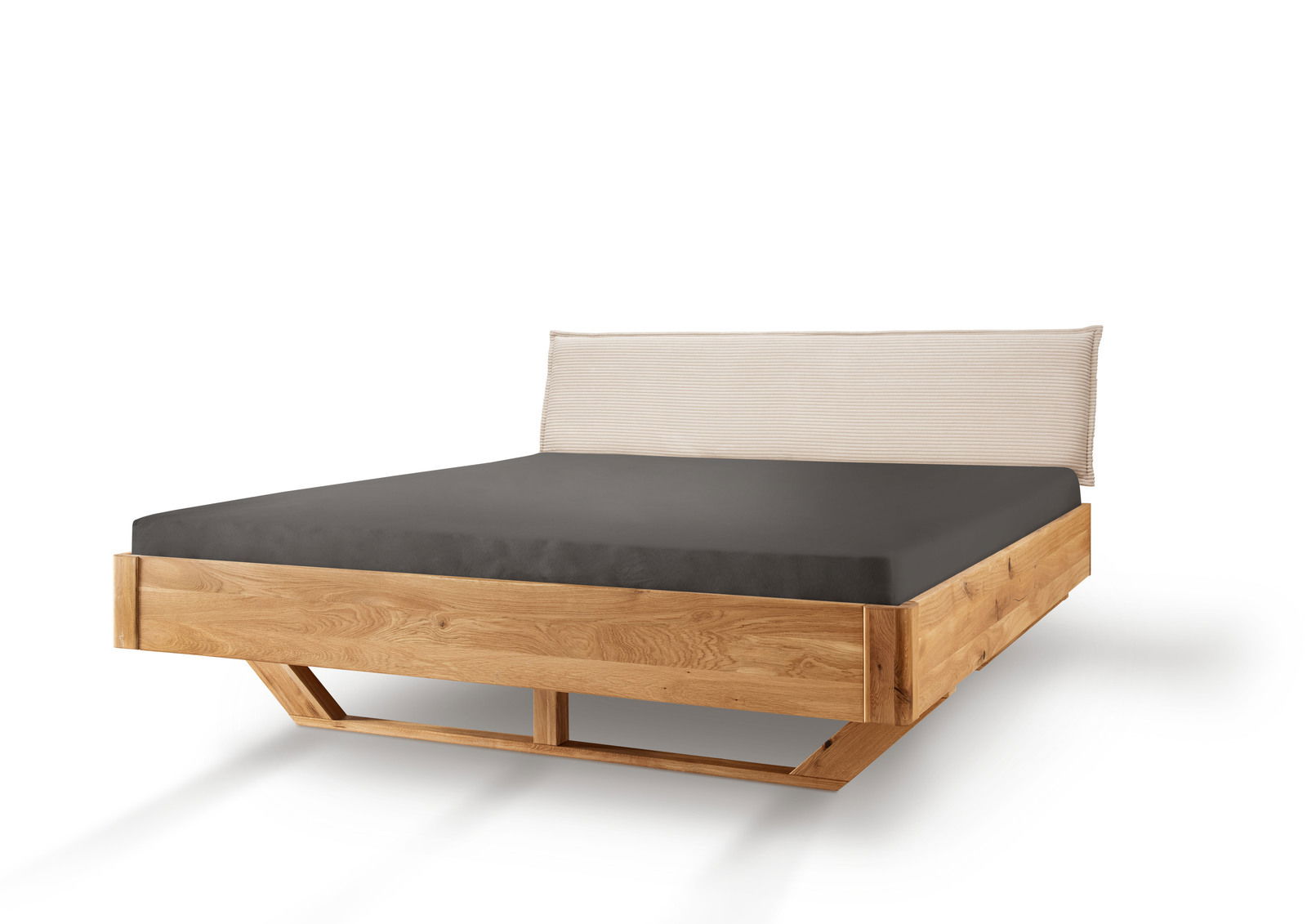 Massivholzbettgestell aus hellem Holz mit modernem Design, seitliche Perspektive