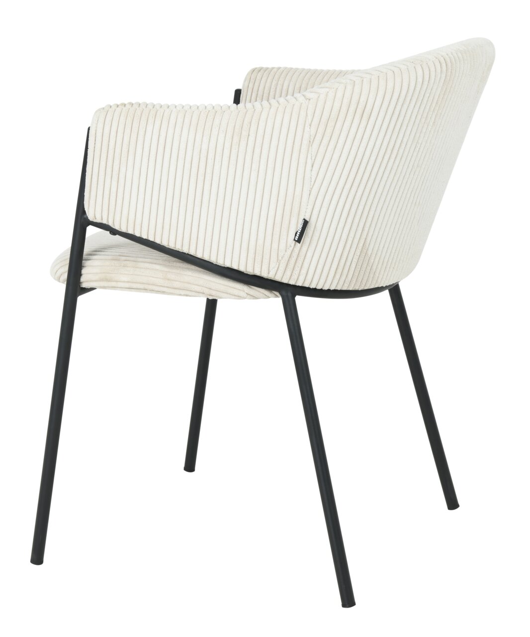 Achterkant van een moderne fauteuil met crèmekleurige, geribbelde stoffen bekleding en zwarte metalen poten.