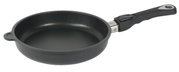 Schwarze Bratpfanne mit abnehmbarem Griff, seitliche Perspektive