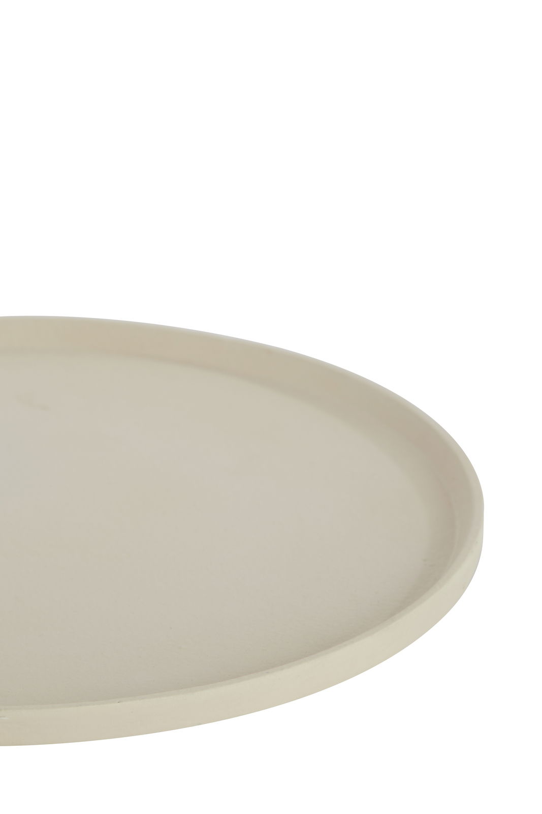 Nahaufnahme einer cremefarbenen, runden Schale mit einem Durchmesser von 40 cm und einer Höhe von 1,5 cm, von der Seite betrachtet.