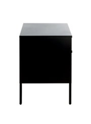 Schwarzer, minimalistischer Beistellschrank/Sideboard mit glatter Front und vier schlanken Beinen, Produktfoto in frontaler Ansicht mit leicht erhöhter Perspektive auf weißem Hintergrund