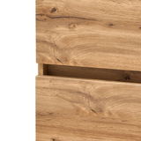 Nahaufnahme eines Hochschranks aus Holz mit natürlicher Maserung, seitliche Perspektive