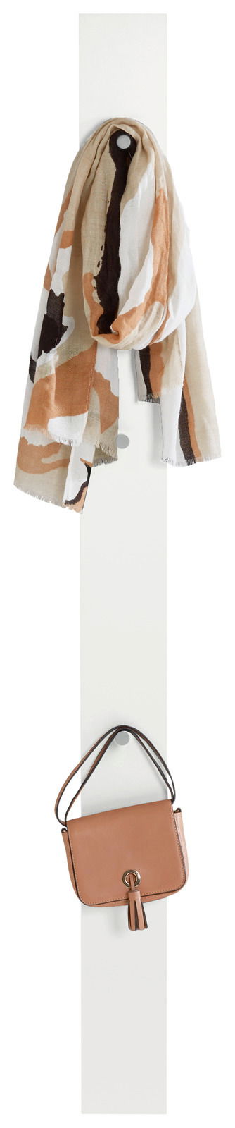 Garderobenpaneel in Weiß mit Schal und Tasche, Frontalansicht