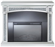 Elektrokamin mit verspiegeltem Rahmen und glitzernden Details, Frontalansicht